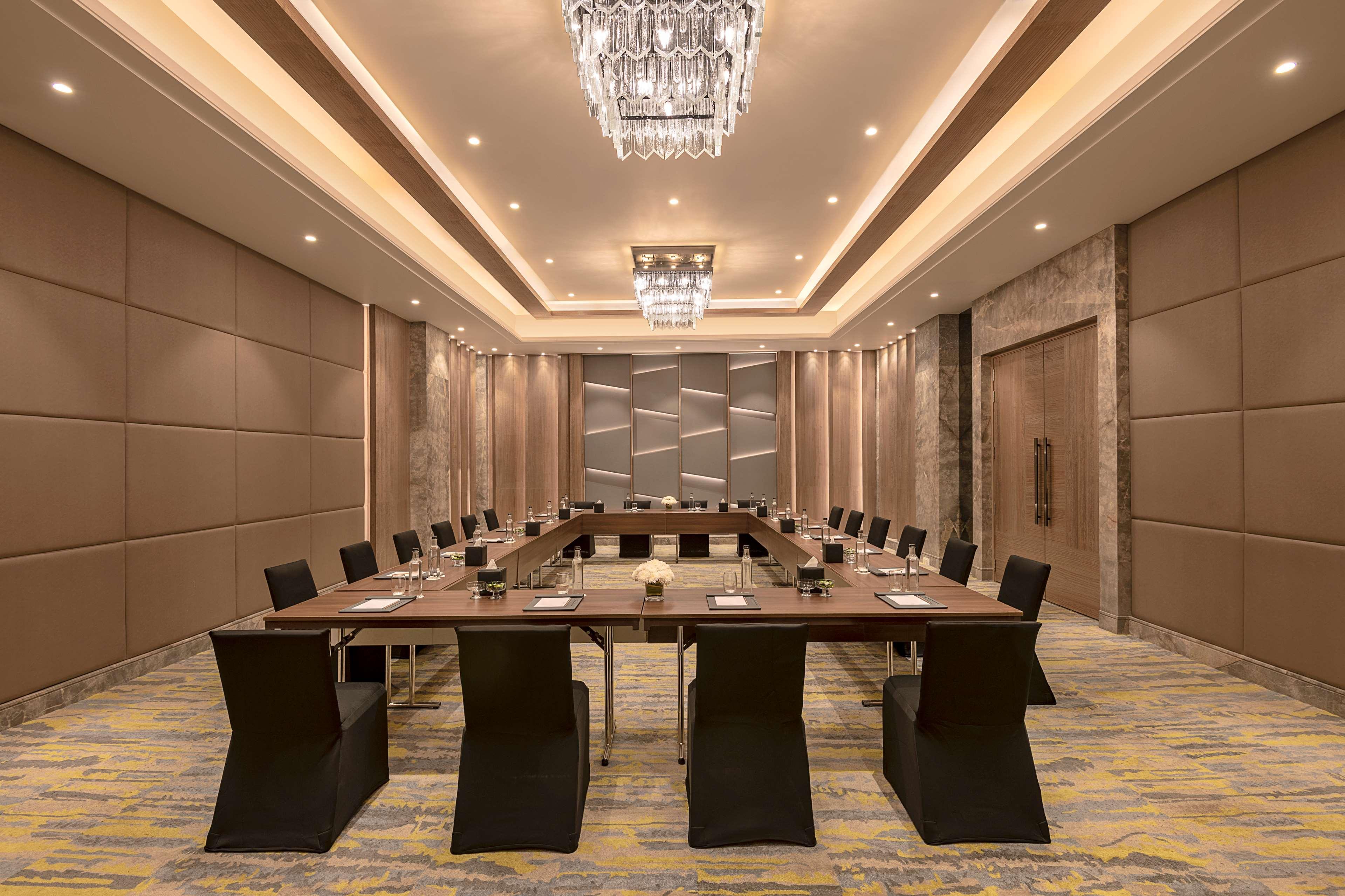 Radisson Mumbai Andheri Midc Exteriör bild Meeting room